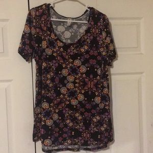 LulaRoe Classic T- large